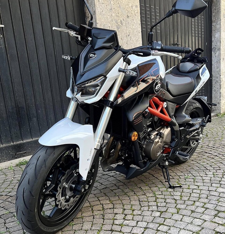 QJMOTOR SRK400